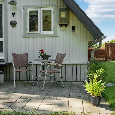 2 Bedroom Amazing In Prázdninový dům Thyholm